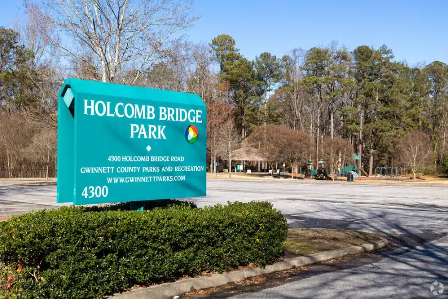 Holcomb Bridge Park