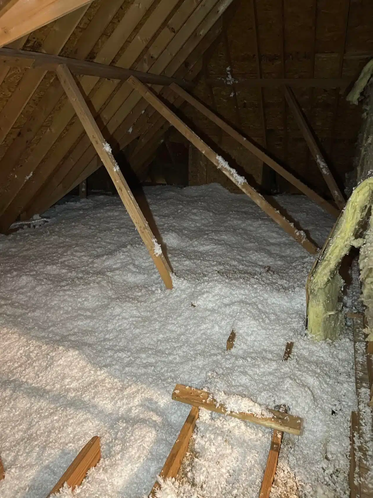 Spray Foam vs. Fiberglass in Lawrenceville, GA Which Is Better Lawrenceville, GA Insulation Guide: Spray Foam vs. Fiberglass
